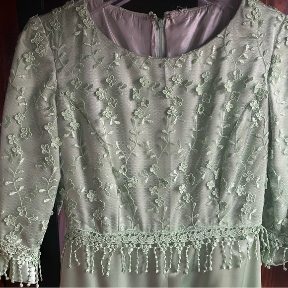 Custom Gown. See photos for measurements.  Model (me) wears a 4/6. - Picture 2 of 16